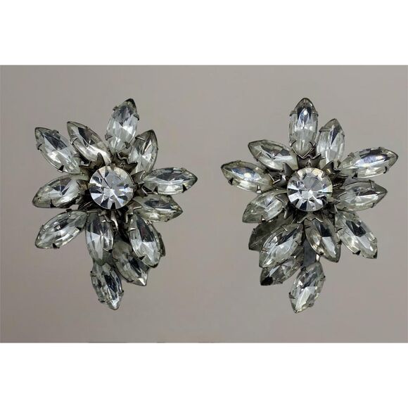 Vintage Rhinestone Clip-On Earrings – Sparkling Floral Statement - Picture 3 of 11